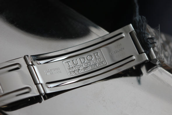 Tudor Prince Date-Day 76200 Silver Sunburst dial Watch NOS