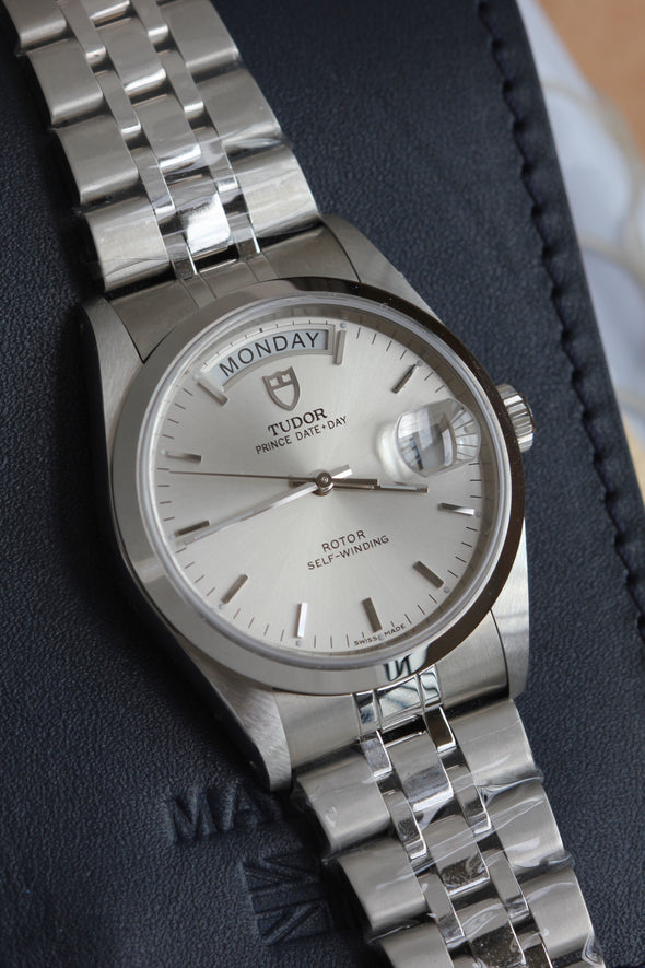 Tudor Prince Date-Day 76200 Silver Sunburst dial Watch NOS