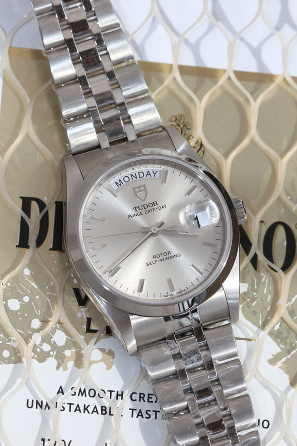 Tudor Prince Date-Day 76200 Silver Sunburst dial Watch NOS